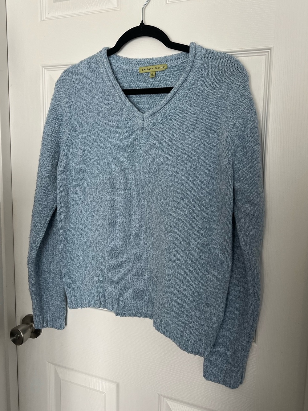 Carolyn Taylor Baby Blue V-Neck Sweater |Size L